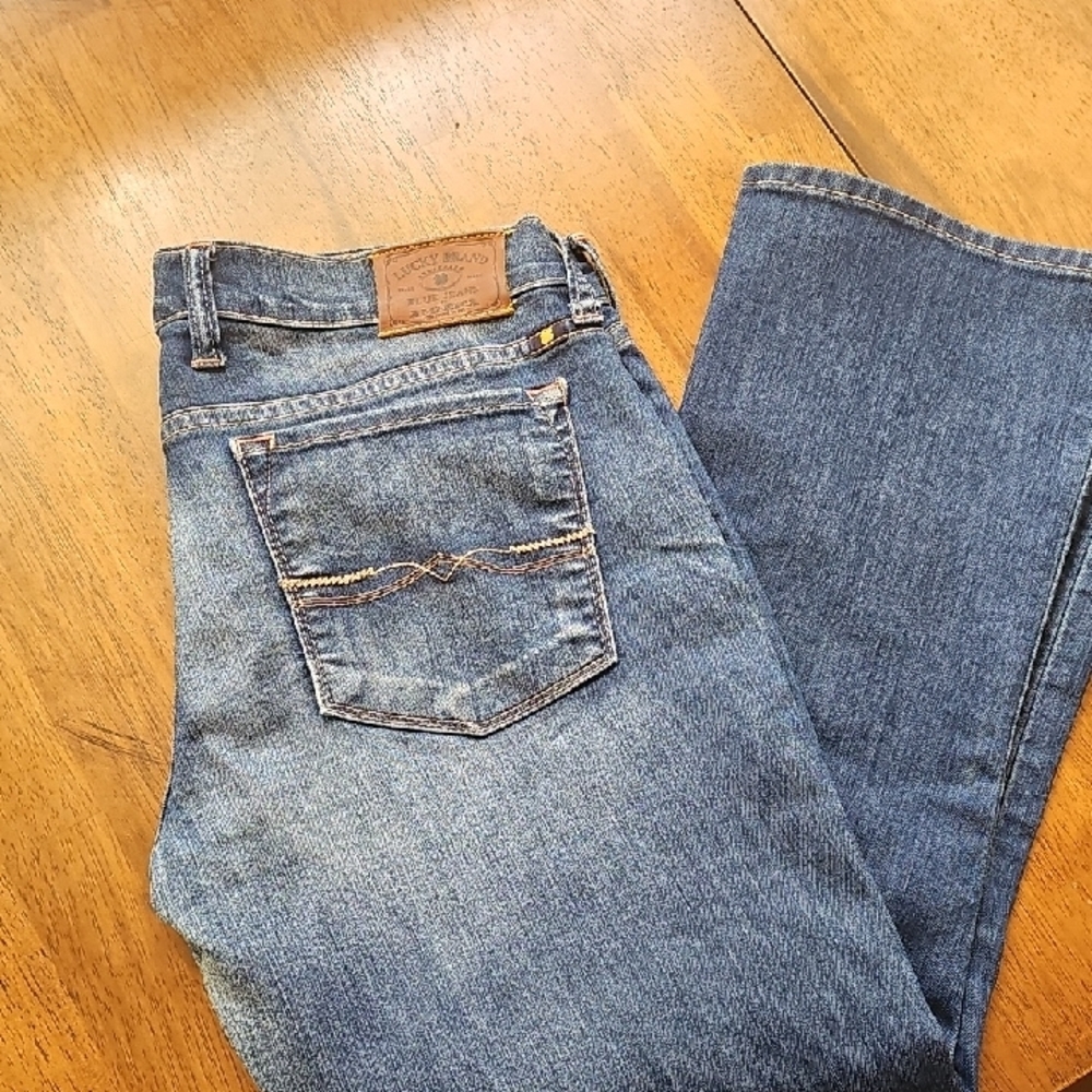 Lucky Brand Blue Straight Jeans Size 4. Charlie baby boot Cut